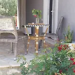 Lani Luxury * צ'פרו
