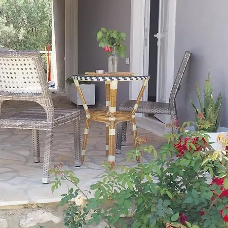 Lani Luxury * Κηπαρό