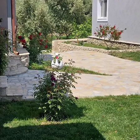 Lani Luxury Apartman Qeparo