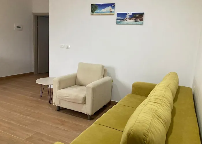 Lani Luxury * Qeparo